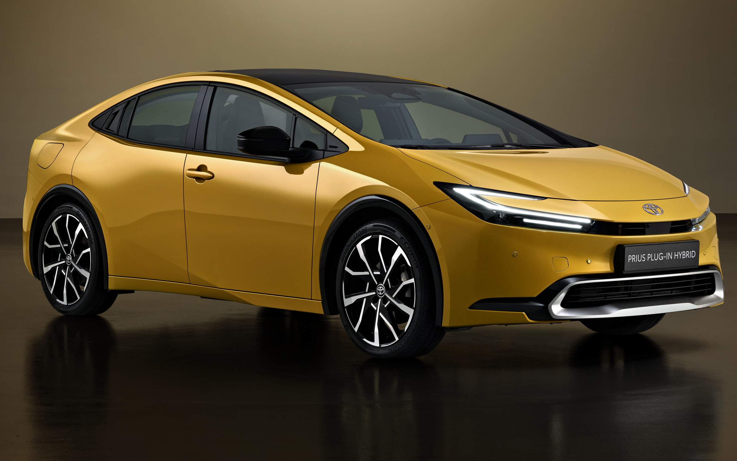 Hübriidide ABC: MHEV, HEV, PHEV ja EREV – mis loomad need on ja millist sina vajad? 1 Toyota Prius 2024 PHEV 4