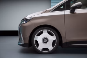 Meredes Benz pressile jagatud fotod uuest VLE-st