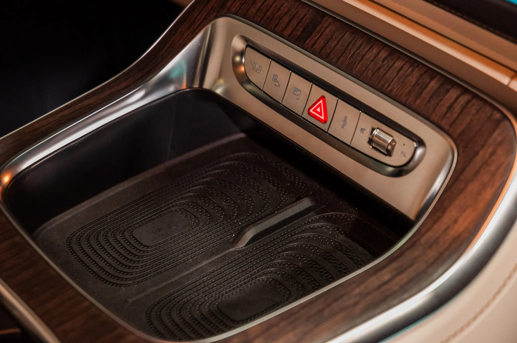 Pilt Mercedes Benz VLE sisust diileritele mõeldud Estiluselt