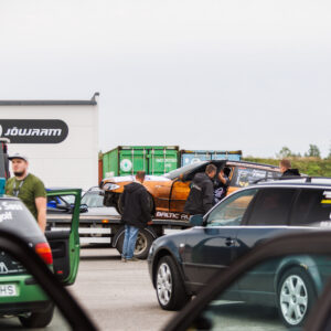 Treilerile laaditav Baltic Auto Street Sound roostekarva BMW E46 universaal Jõujaama hoone ees Pärnu Porsche Ringil Augustfest 2026 festivalil