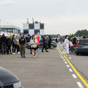 Augustfest 2026 üldvaade elavale Pärnu Porsche Ringi festivalialale ja publikule