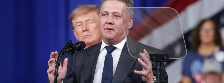 Audi tegevjuhi skandaal Gernot Döllner ja Donald Trump valimisüritusel USAs