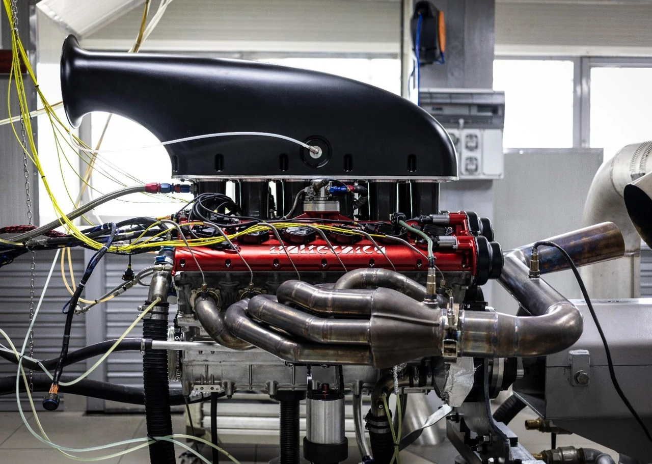 italtecnica orion v12 titaan ja susinikkiud komponendid