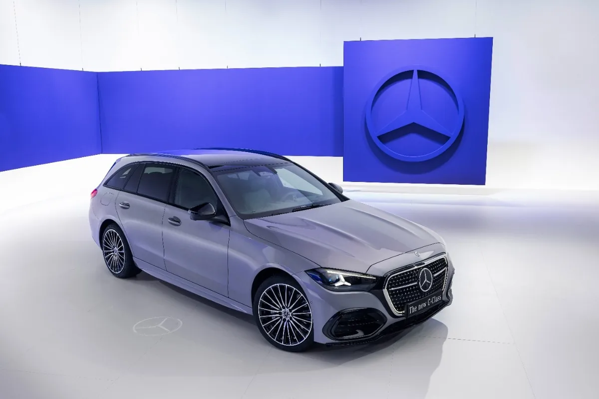 Mercedes C-Klass diisel: 1300 km sõiduulatuse põhjalik test 8 Mercedes C-Klass universaal üla- ja külgvaade