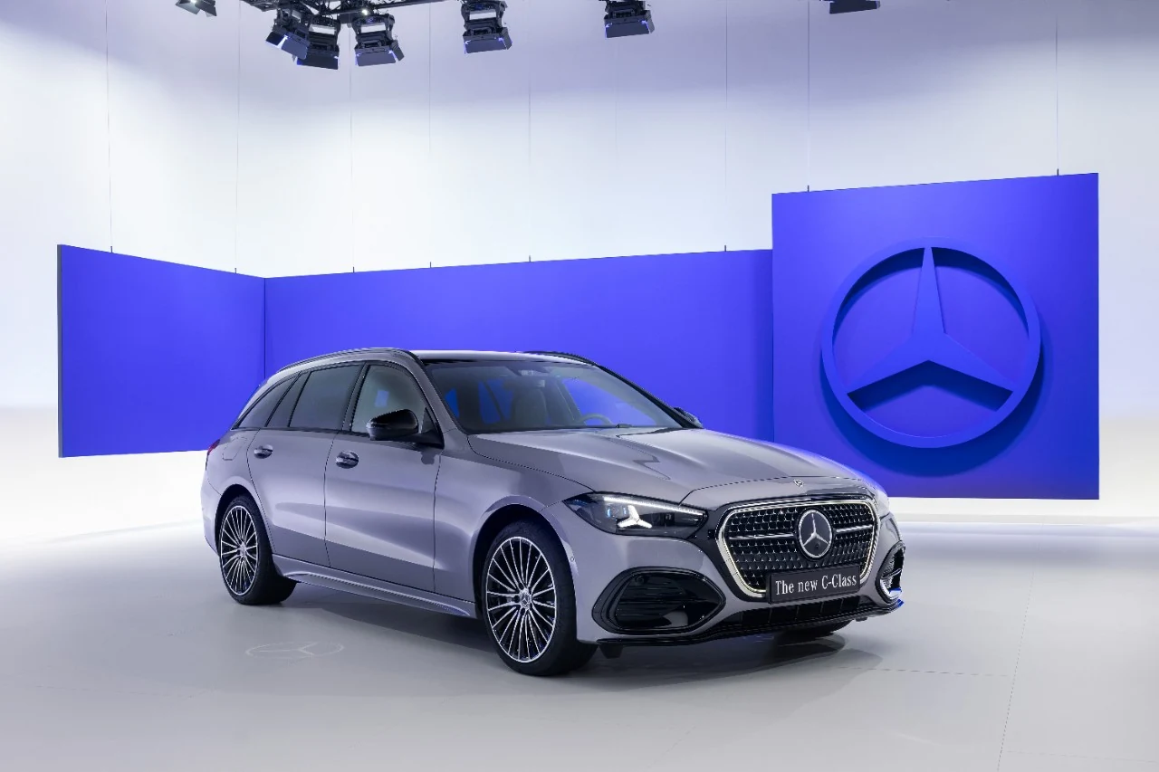 Mercedes C-Klass diisel: 1300 km sõiduulatuse põhjalik test 3 mercedes c klass diisel salong ja roolinupud