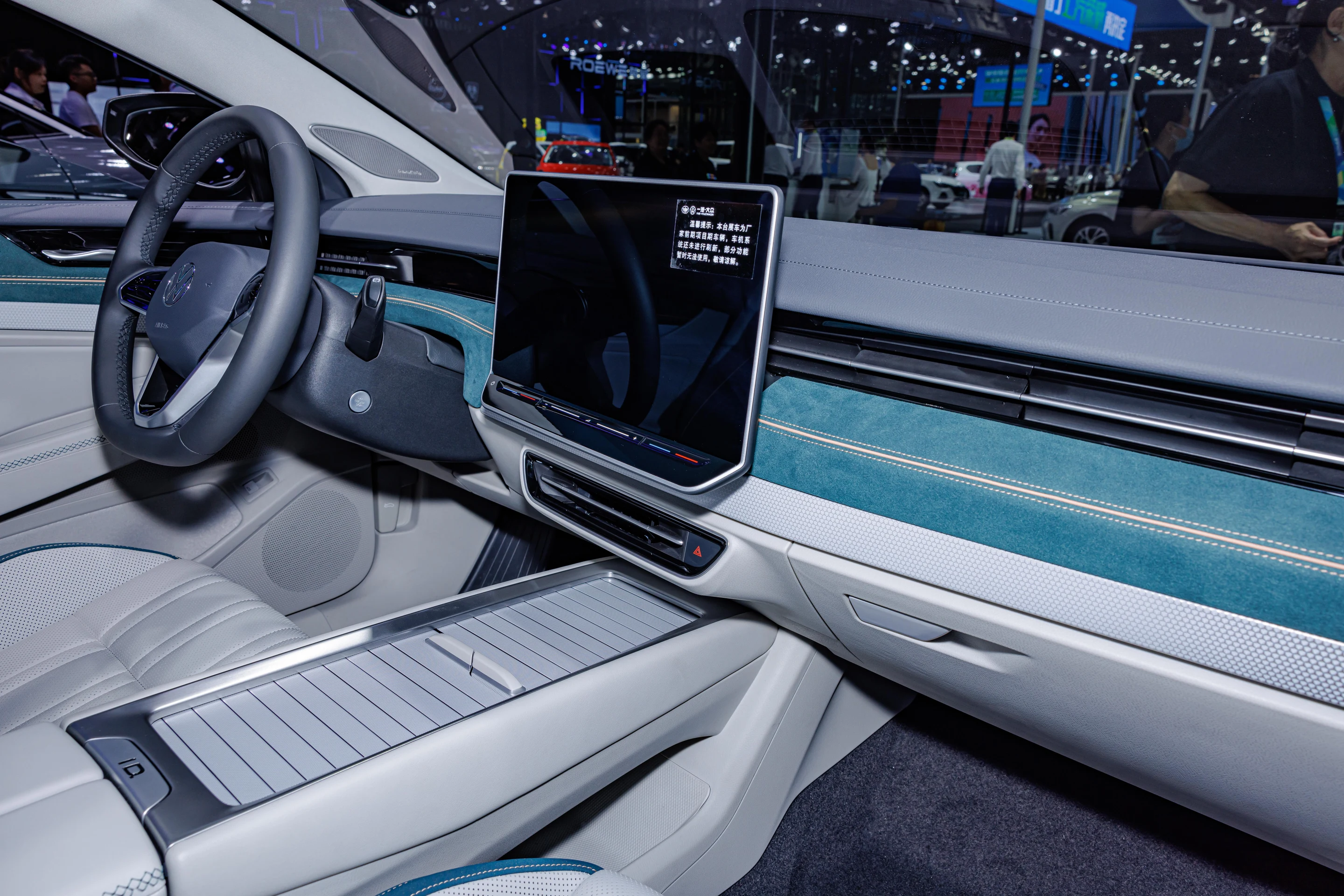 Volkswagen elektriautod digitaalne kabiin ja keskne puuteekraan